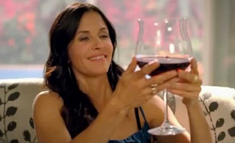 Courteney Cox & Big Joe wine glass - Sitcoms Online Photo Galleries