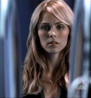 Laura Vandervoort - Lisa laura vandervoort v. Laura Vandervoort - Lisa