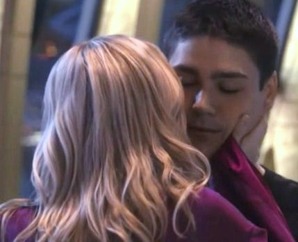 Laura Vandervoort amp; Logan laura vandervoort v. Laura Vandervoort amp; Logan