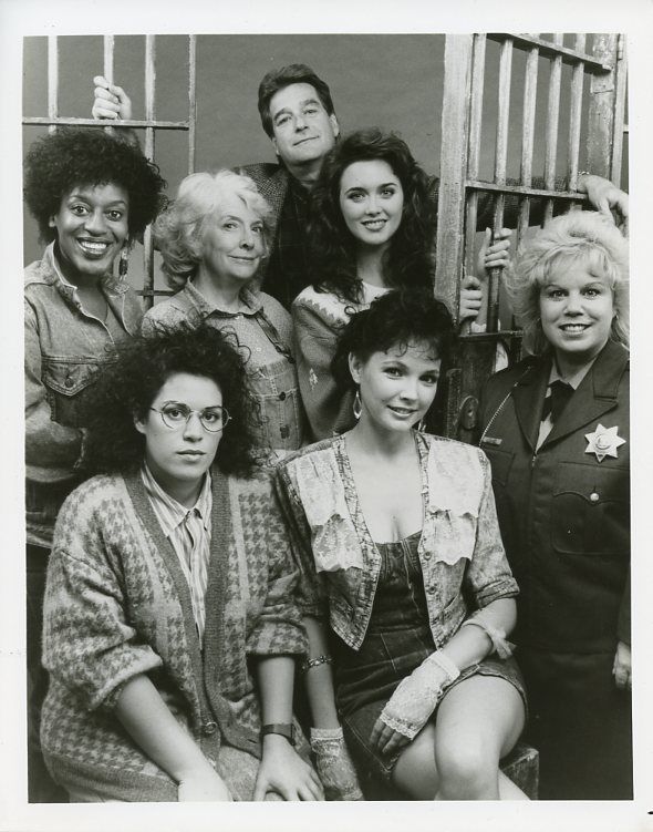 The Cast of Women in Prison (Links Updated 7/22/18) Online