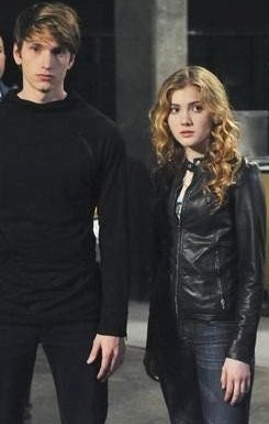Benjamin Stone & Skyler Samuels - Sitcoms Online Photo Galleries