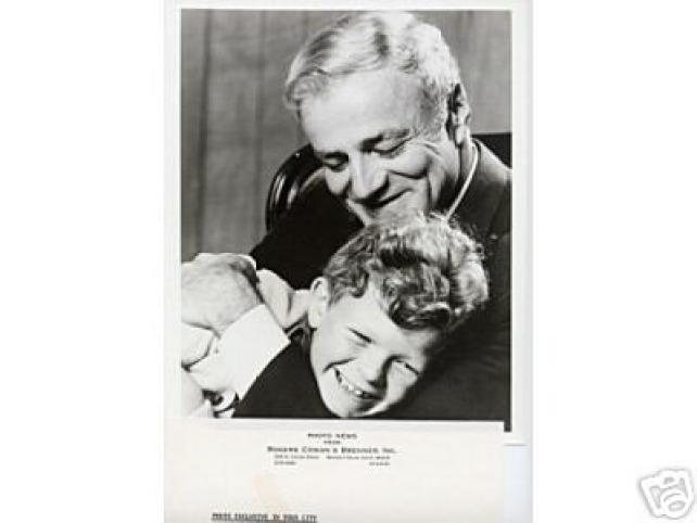 Brian Keith and Johnny Whitaker - Sitcoms Online Photo Galleries