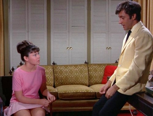 Cindy Cassell & Alejandro Rey - Sitcoms Online Photo Galleries