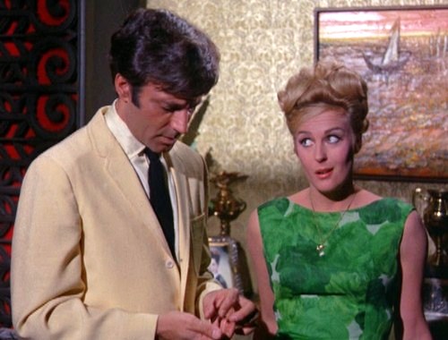 Alejandro Rey/Carlos & Maura McGiveney/Candy - Sitcoms Online Photo ...